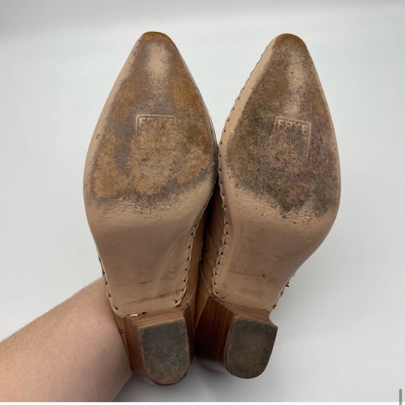 Frye Phoenix Mule Clog Leather Stacked Heel Tan Slip
On Pointed Toe Shoe 9.5 - Picture 2 of 8